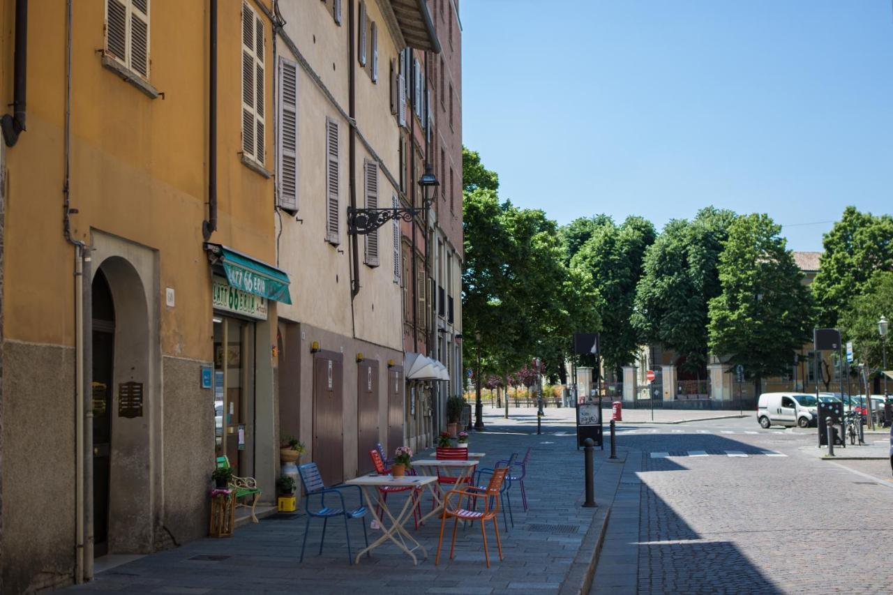 Centro Storico Oltretorrente Apartment Парма Екстериор снимка