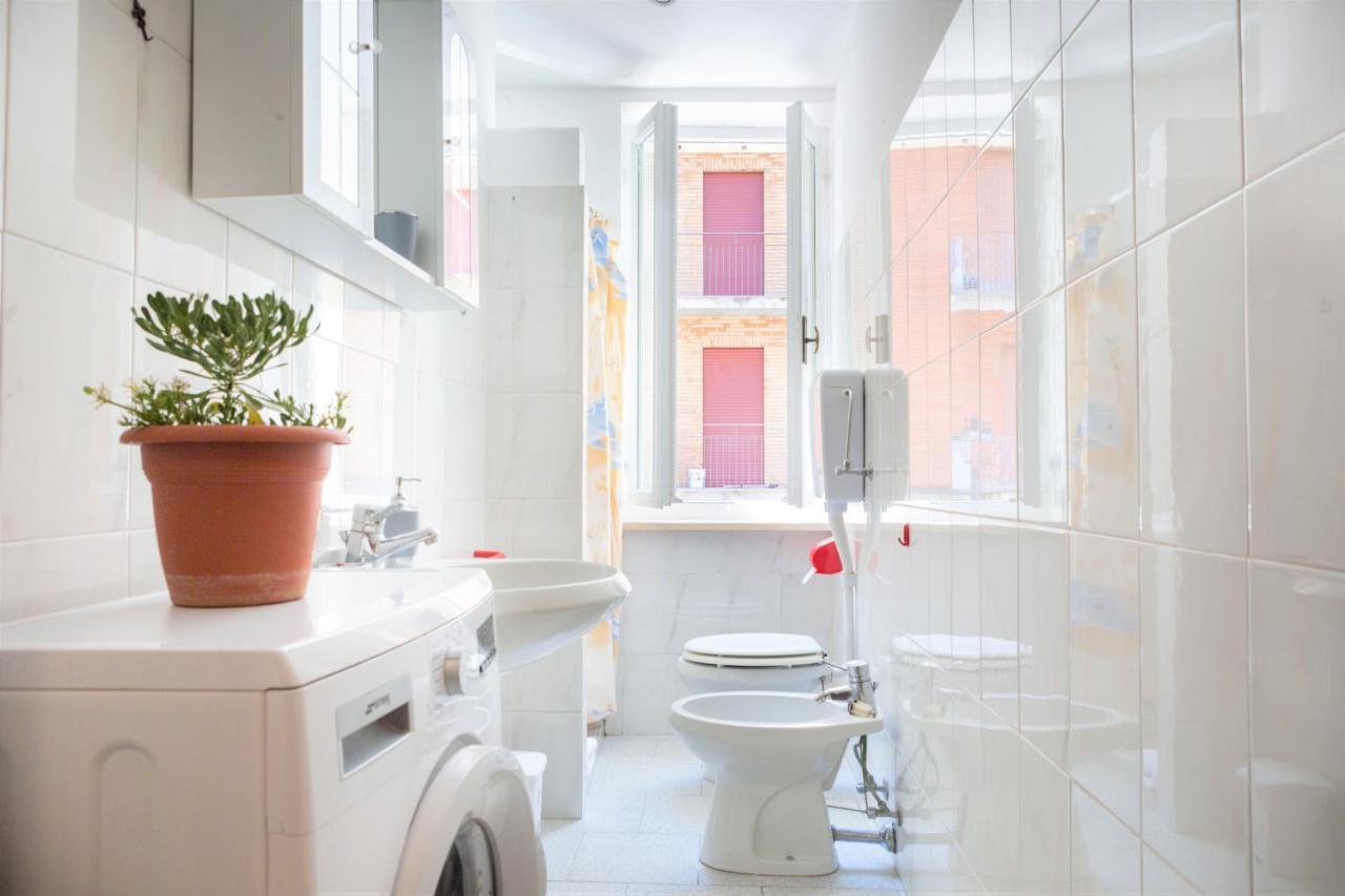 Centro Storico Oltretorrente Apartment Парма Екстериор снимка
